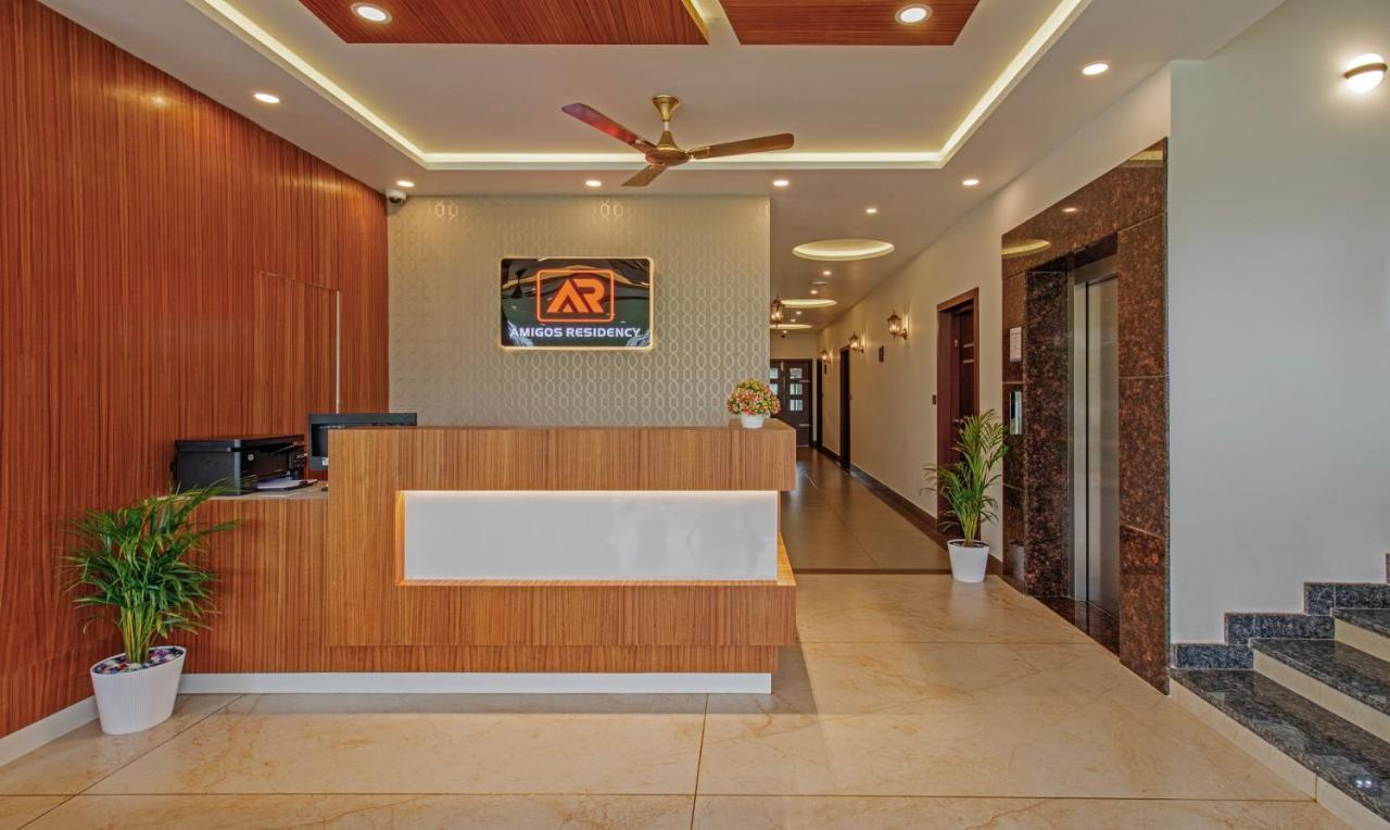 Treebo Amigos Residency Cochin Airport Hotel Kochi Bagian luar foto