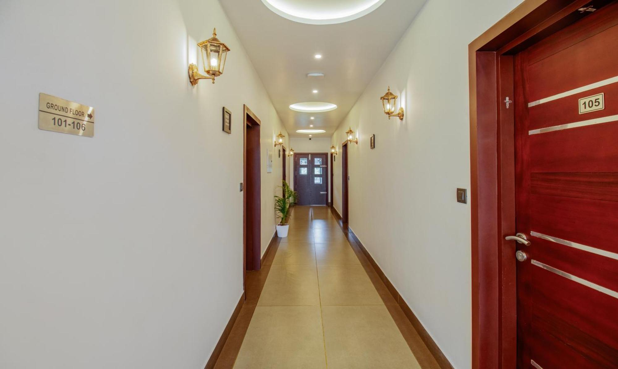 Treebo Amigos Residency Cochin Airport Hotel Kochi Bagian luar foto