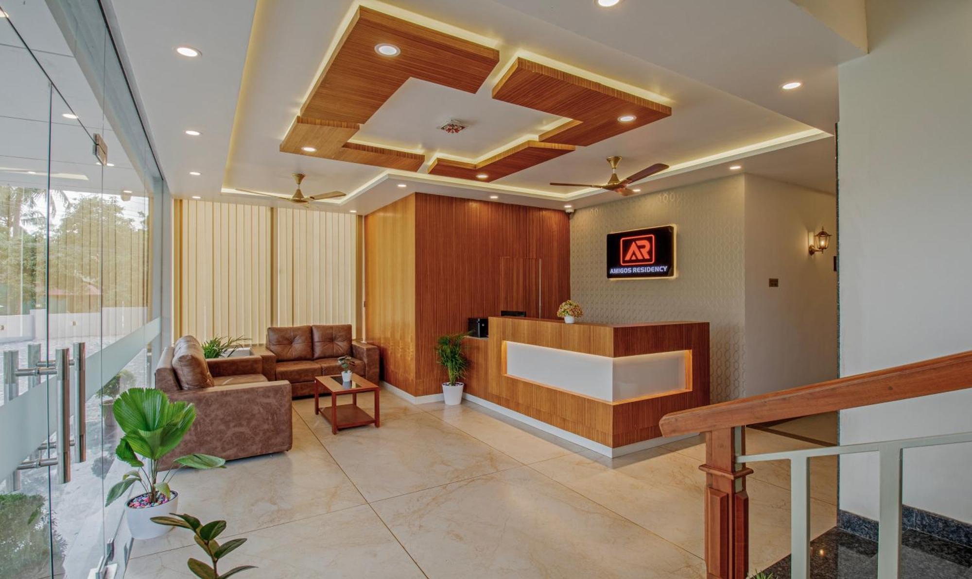 Treebo Amigos Residency Cochin Airport Hotel Kochi Bagian luar foto